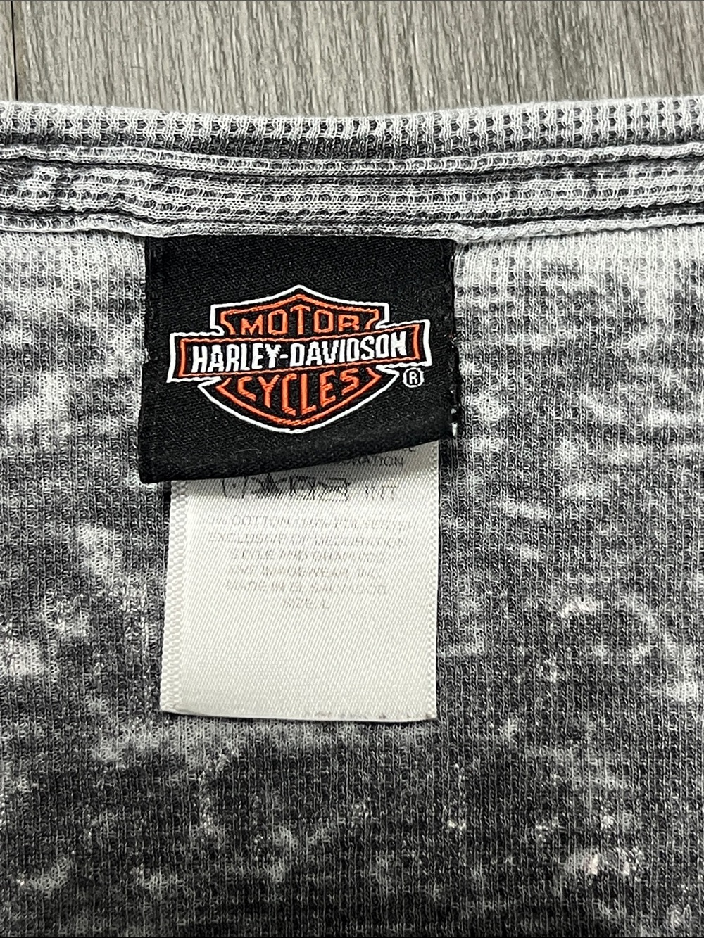 Harley Davidson woman’s long sleeve shirt/ size large - Picture 4 of 8